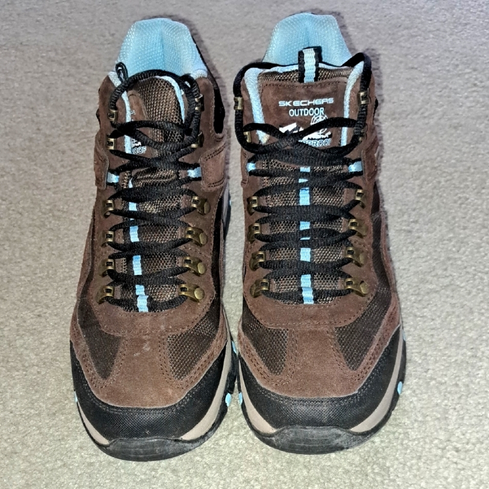 Skechers Outdoor Waterproof Hiking Sneakers - Size 8